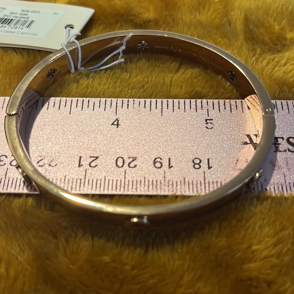 Kate Spade NWT Hinged Bangle + Studs - Picture 6 of 11